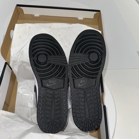 NWOT Air Jordan 1 size 11 - Picture 4 of 9